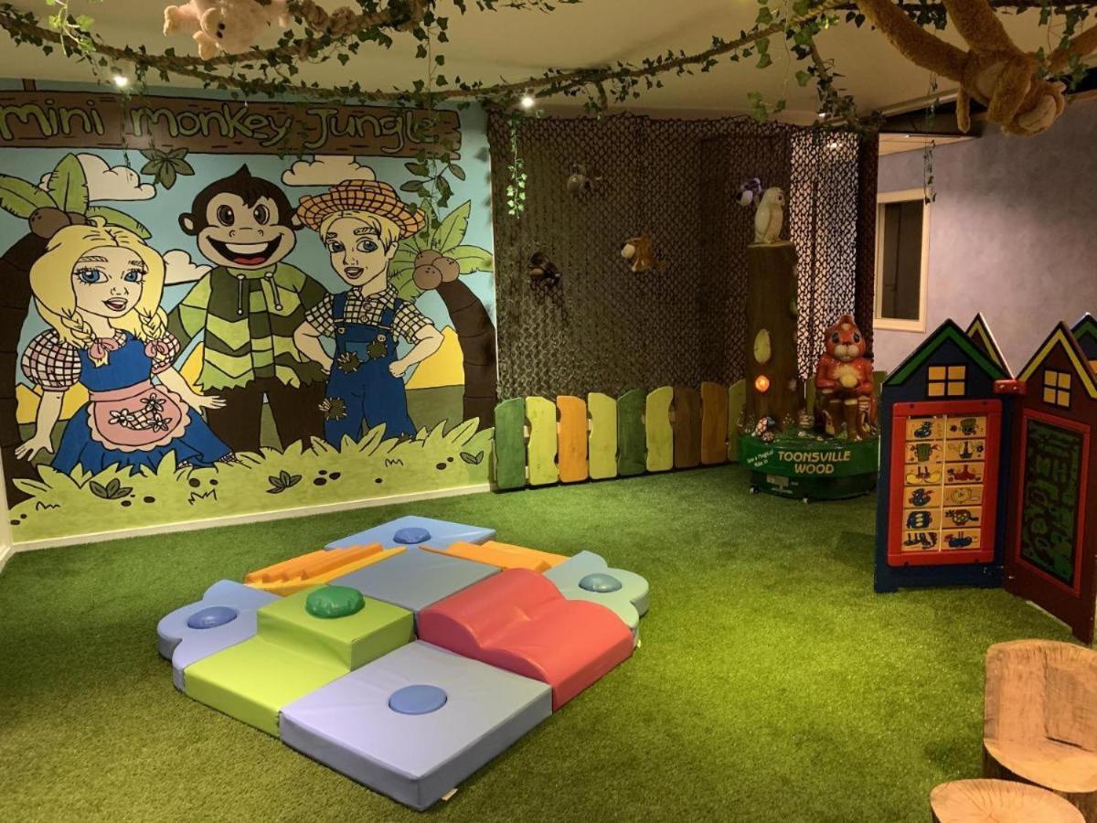 Het Familie Boshuisje - Vakantiewoning Op Prachtig Park Met Veel Faciliteiten Inc Ligbad Gramsbergen Экстерьер фото
